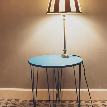 Дом отдыха Charming 2 Bedroom Maisonette In Jell1-3