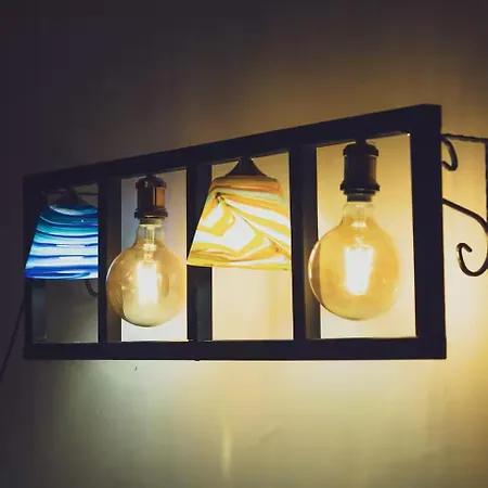 Charming 2 Bedroom Maisonette In Jell1-3 *