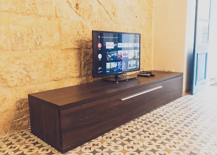 Charming 2 Bedroom Maisonette In Jell1-3 * Valletta